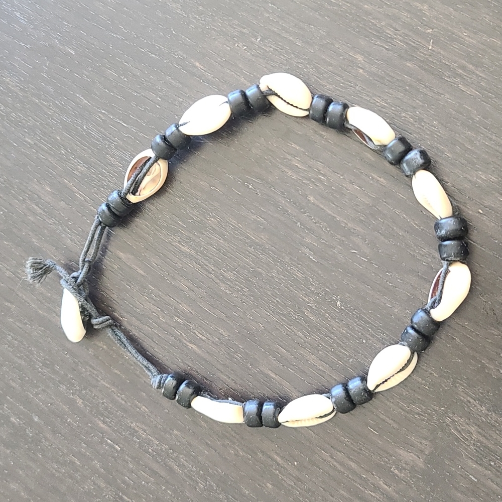 7/29 SHELL NECKLACE
